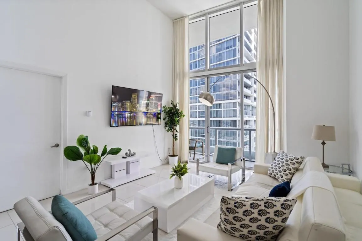 Image of Icon 1 Bed With Water Views 16 ft Ceilings and Free Spa Access
