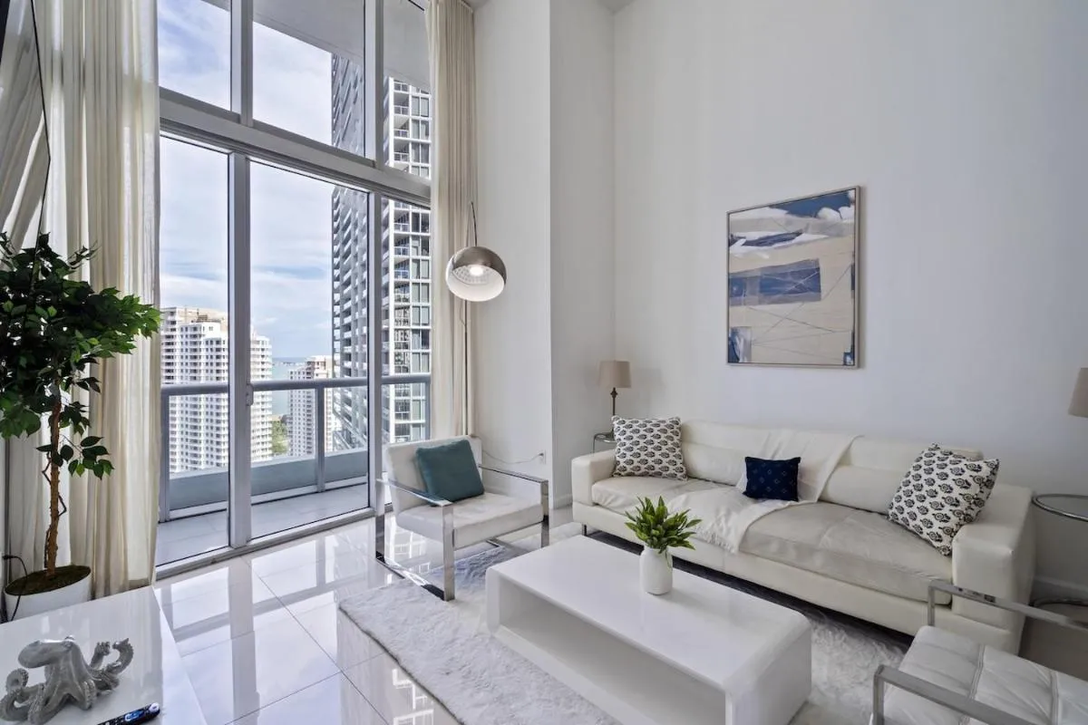 Image 1 of Icon 1 Bed With Water Views 16 ft Ceilings and Free Spa Access