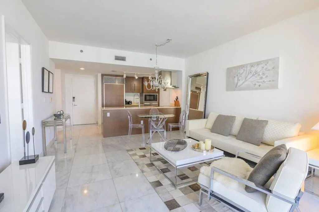 Image 4 of Icon Brickell • 31st FLOOR •OCEAN VIEWS • FREE SPA