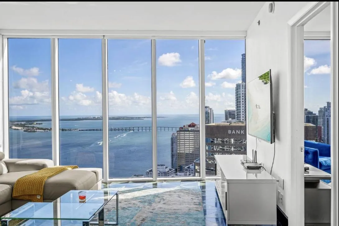 Image 3 of Icon Brickell Residences