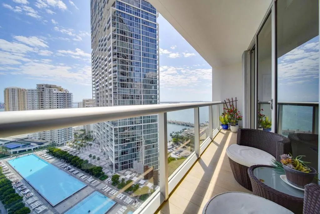 Image 6 of Iconbrickell