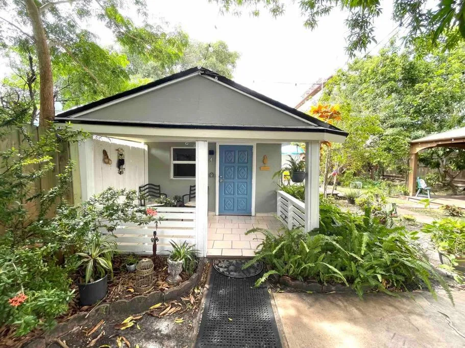 Image 4 of Independent Studio in Little Havana – 4V