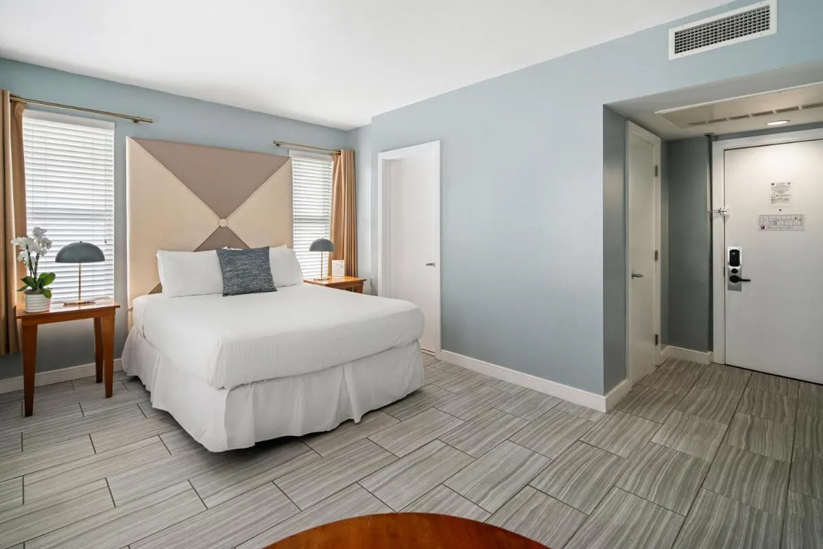 Image 6 of Kasa La Flora Miami Beach