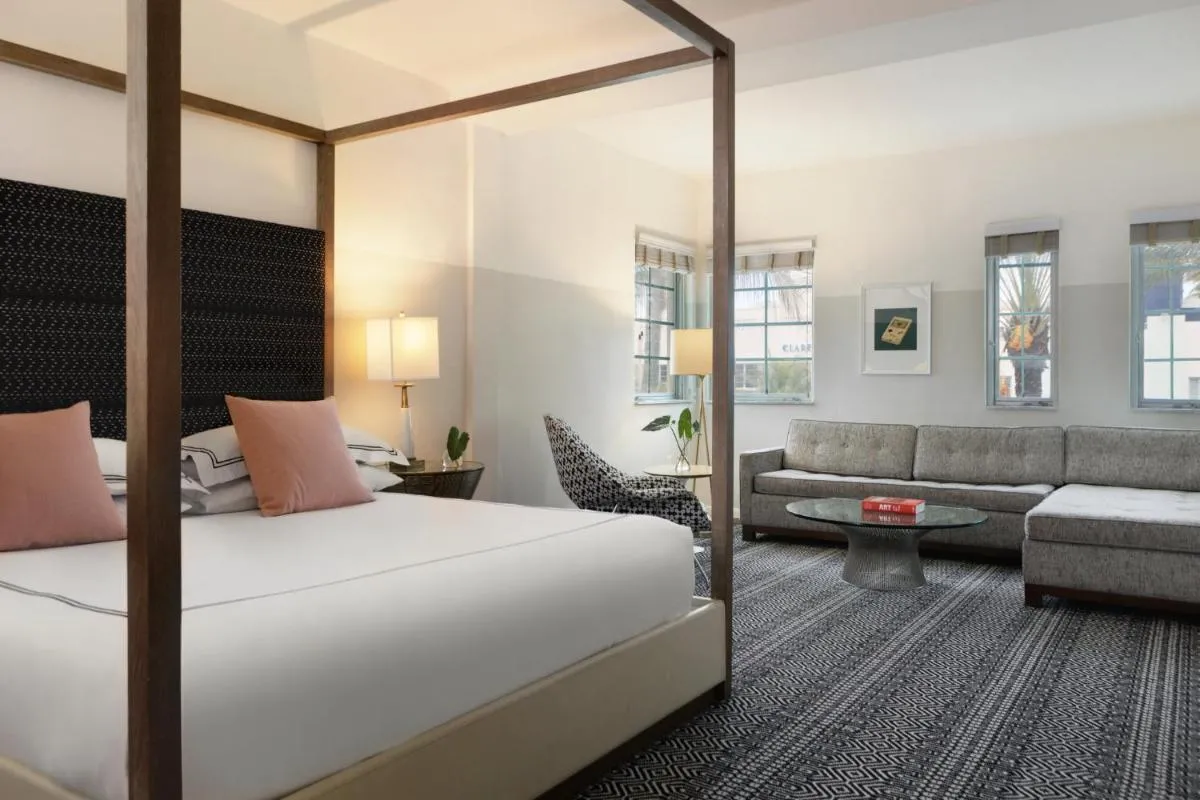 Image 4 of Kimpton Surfcomber Hotel, an IHG Hotel