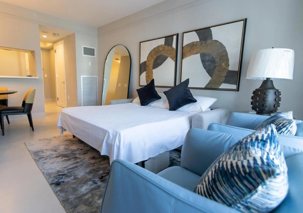Image 4 of King Suite – City View at Four Seasons Miami