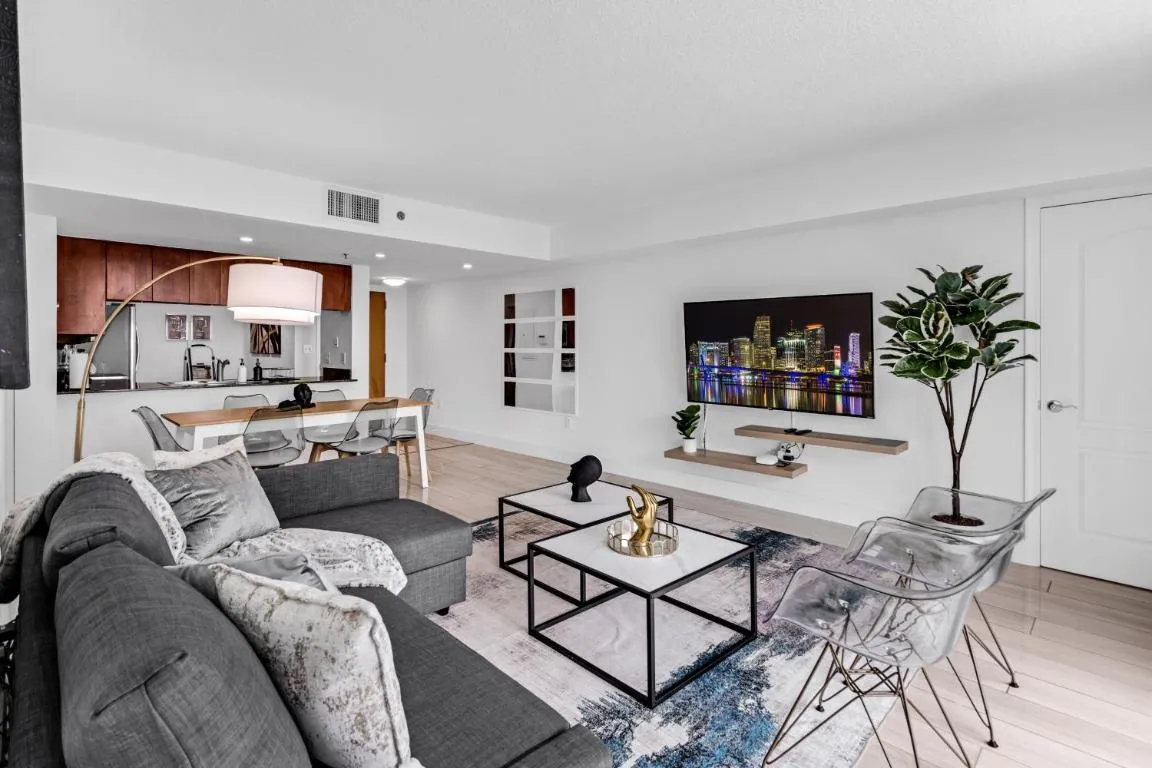 Image of LUX 2B/2B Brickell – Free Parking