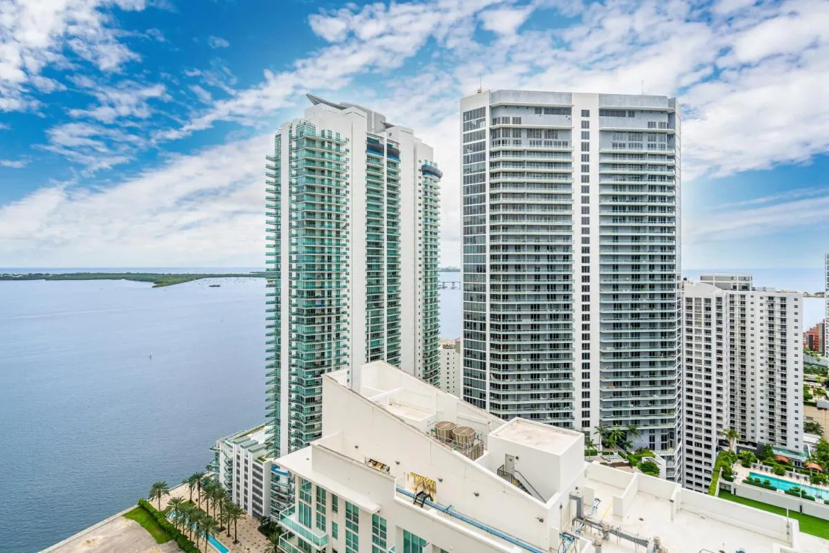 Image 6 of LUX 2B/2B Brickell – Free Parking