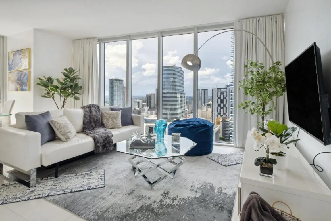 Image of LUX 2B-2B at ICON – Water View & 5-Star Amenities