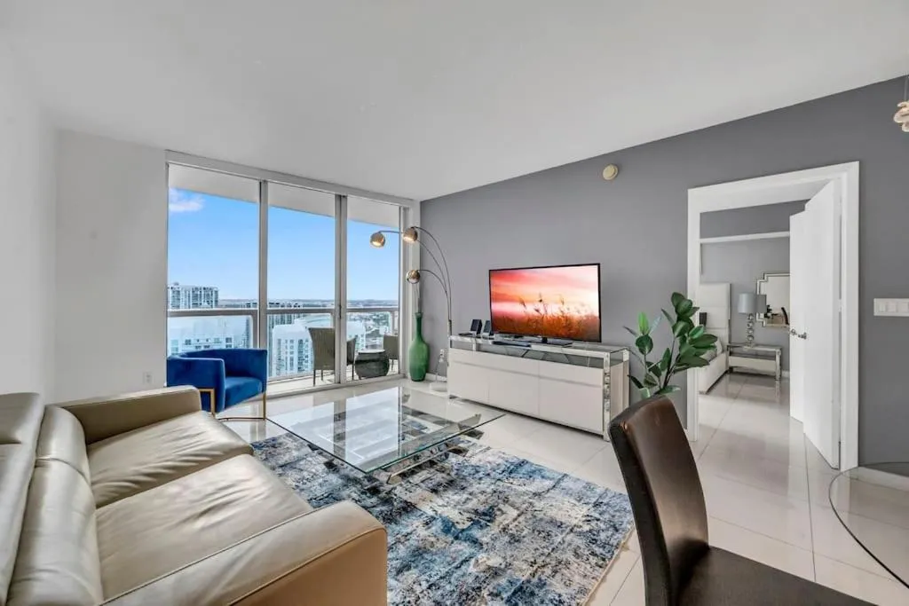 Image of LUXURY 1BR CONDO W Icon Brickell-FREESPA