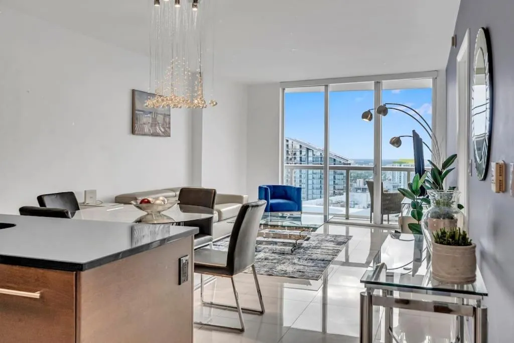 Image 4 of LUXURY 1BR CONDO W Icon Brickell-FREESPA