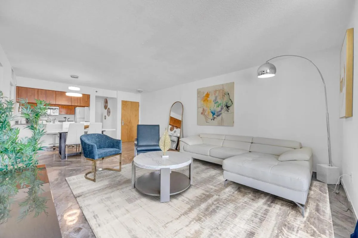 Image 4 of LUXURY 2 Bedrooms BRICKELL BAY APARTMENT