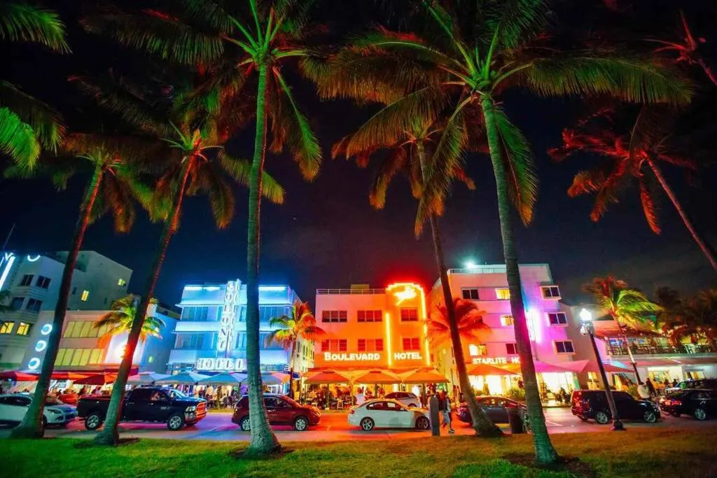 Image 4 of La Casa Bonita Close to Airport, Calle 8 Coral Gables