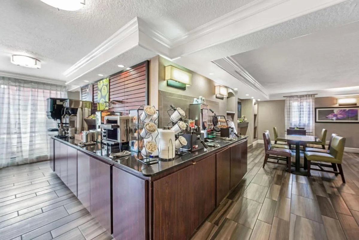 Image 4 of La Quinta Inn by Wyndham Miami Airport North