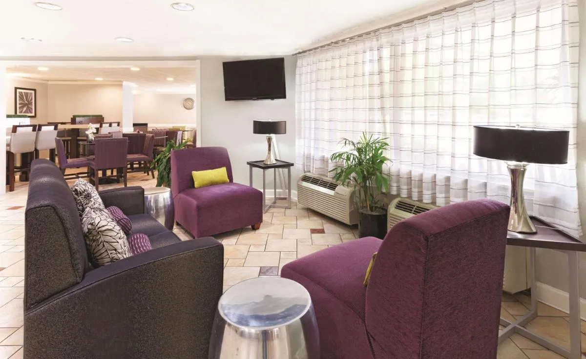 Image 6 of La Quinta by Wyndham Miami Airport East