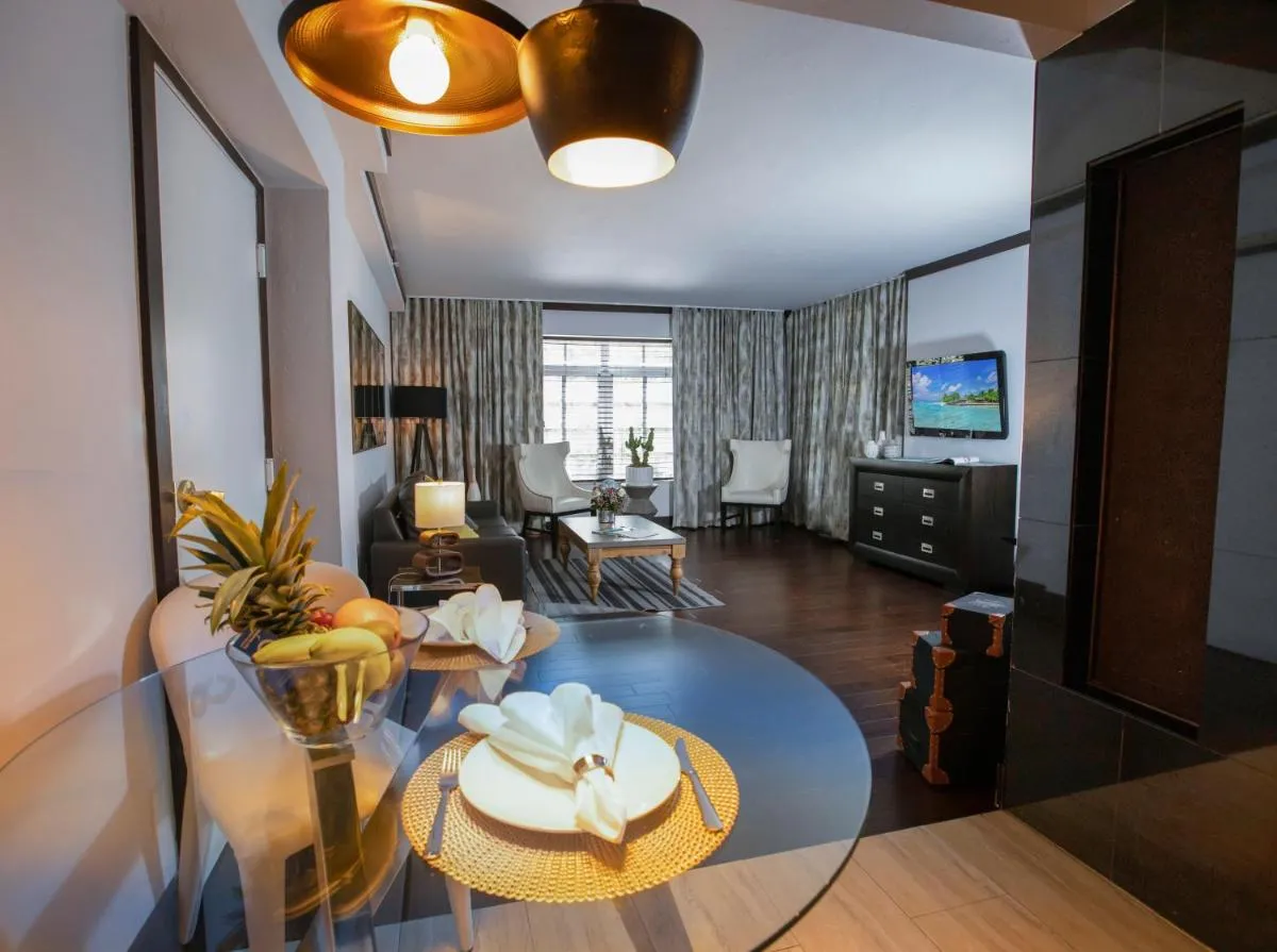 Image 3 of Lincoln Arms Suites