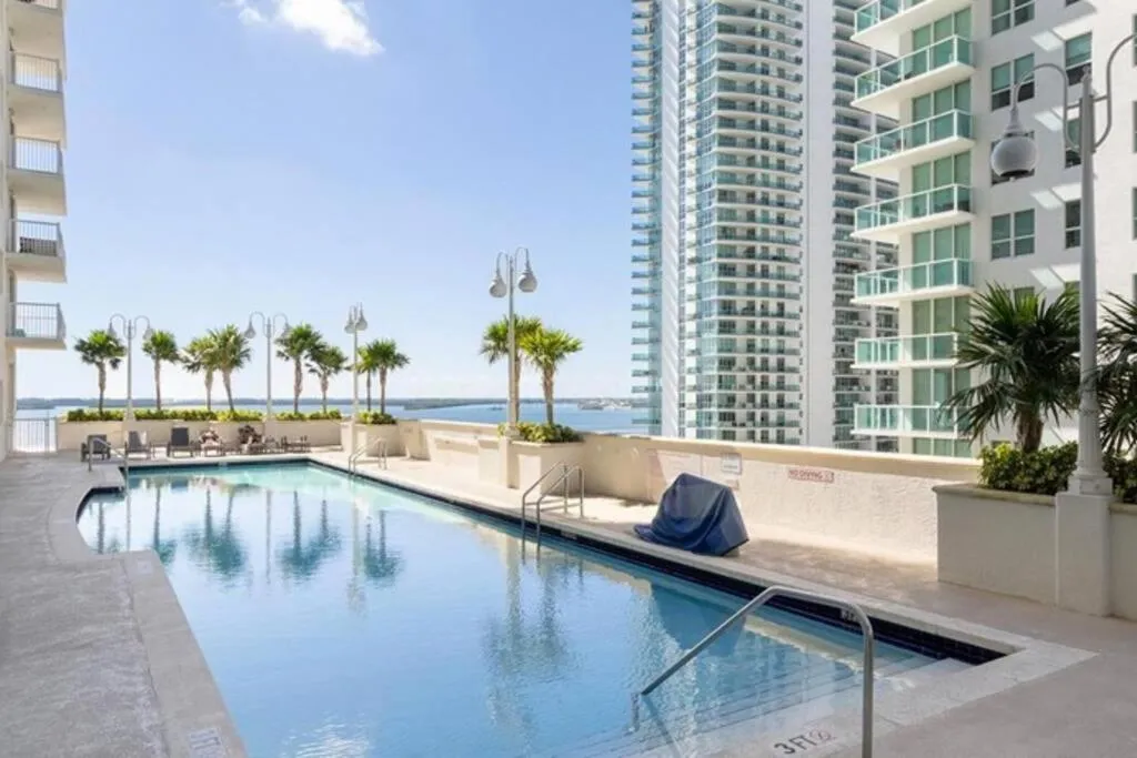 Image of Lovely condo with city & ocean views. Sleep up to 6 people!