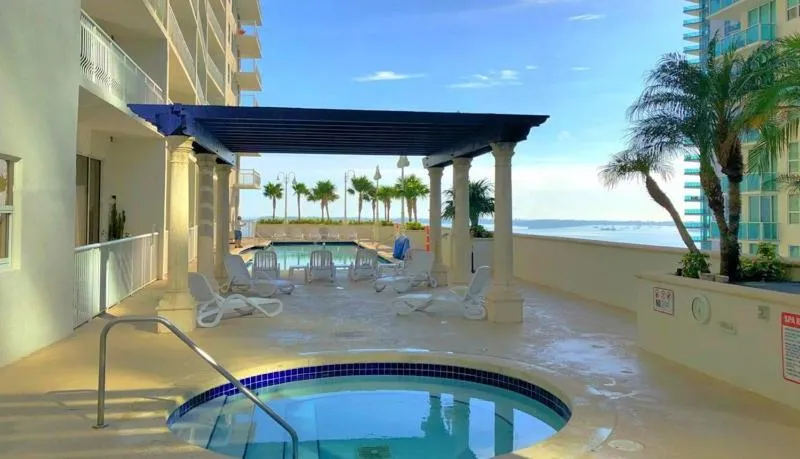Image 1 of Lovely condo with city & ocean views. Sleep up to 6 people!