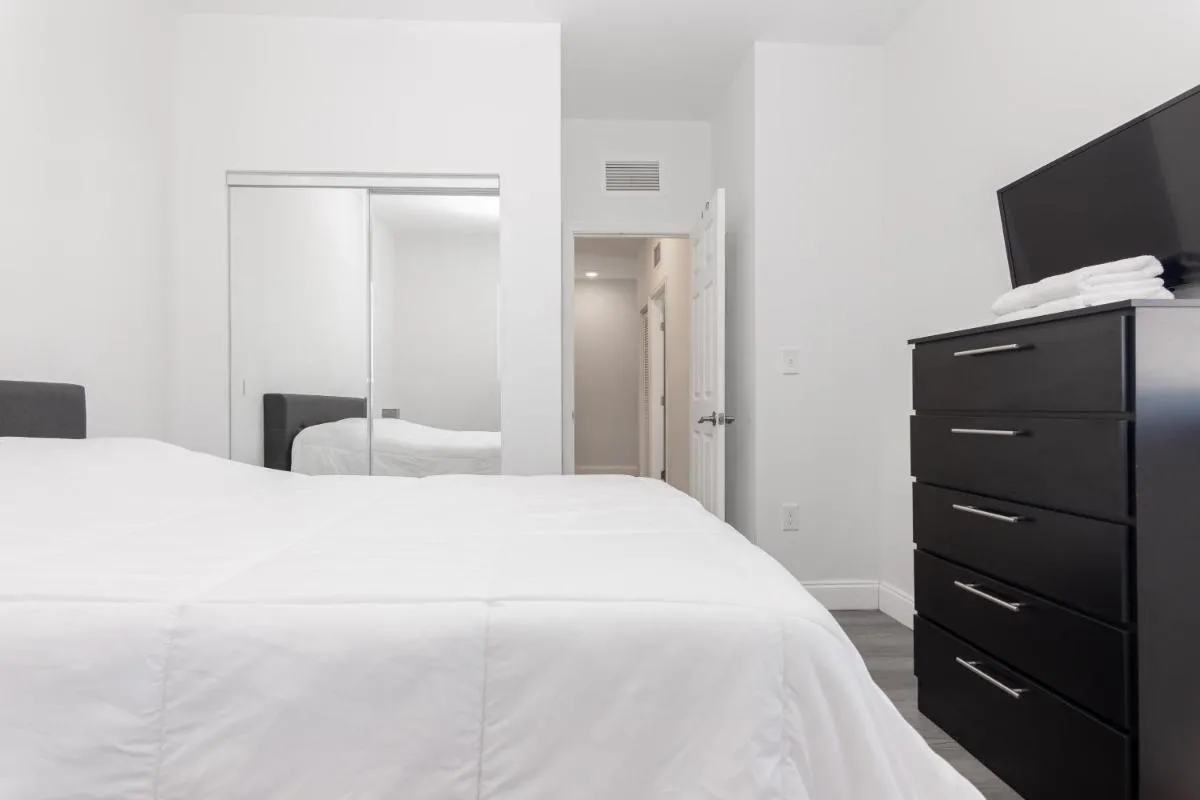 Image 6 of Luxe Bright and Modern Townhome Centrally Located!
