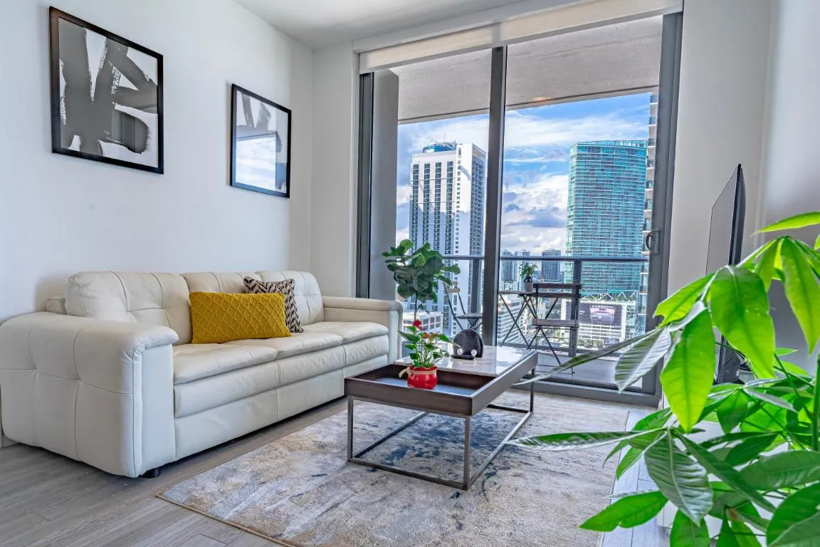 Image of Luxurious 2-Bed Apartment with Breathtaking Bay views!!