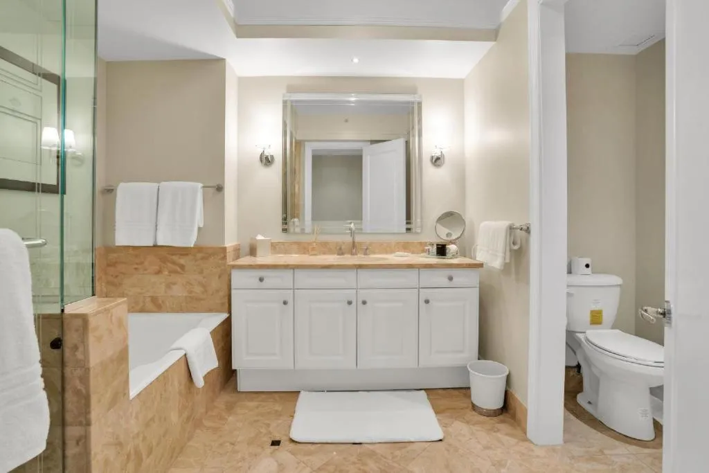 Image 2 of Luxurious Four Seasons Two Bedroom Suite