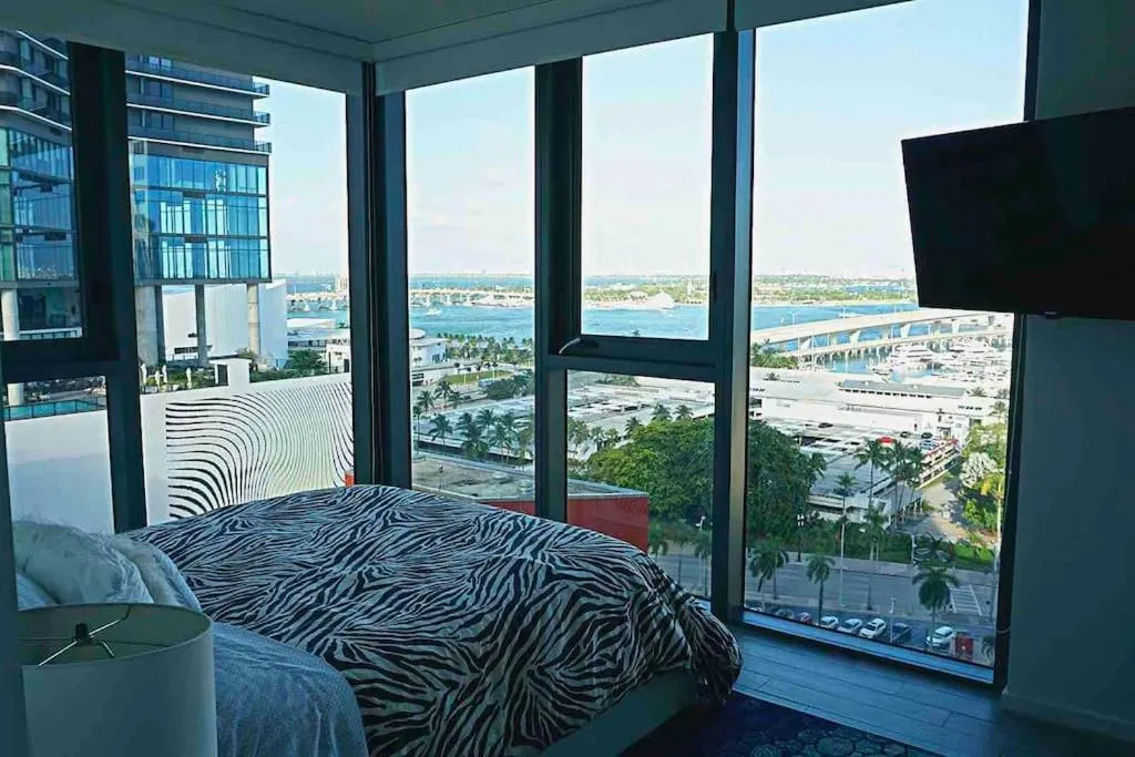 Image 1 of Luxury 2BR Corner Apt Downtown MIA