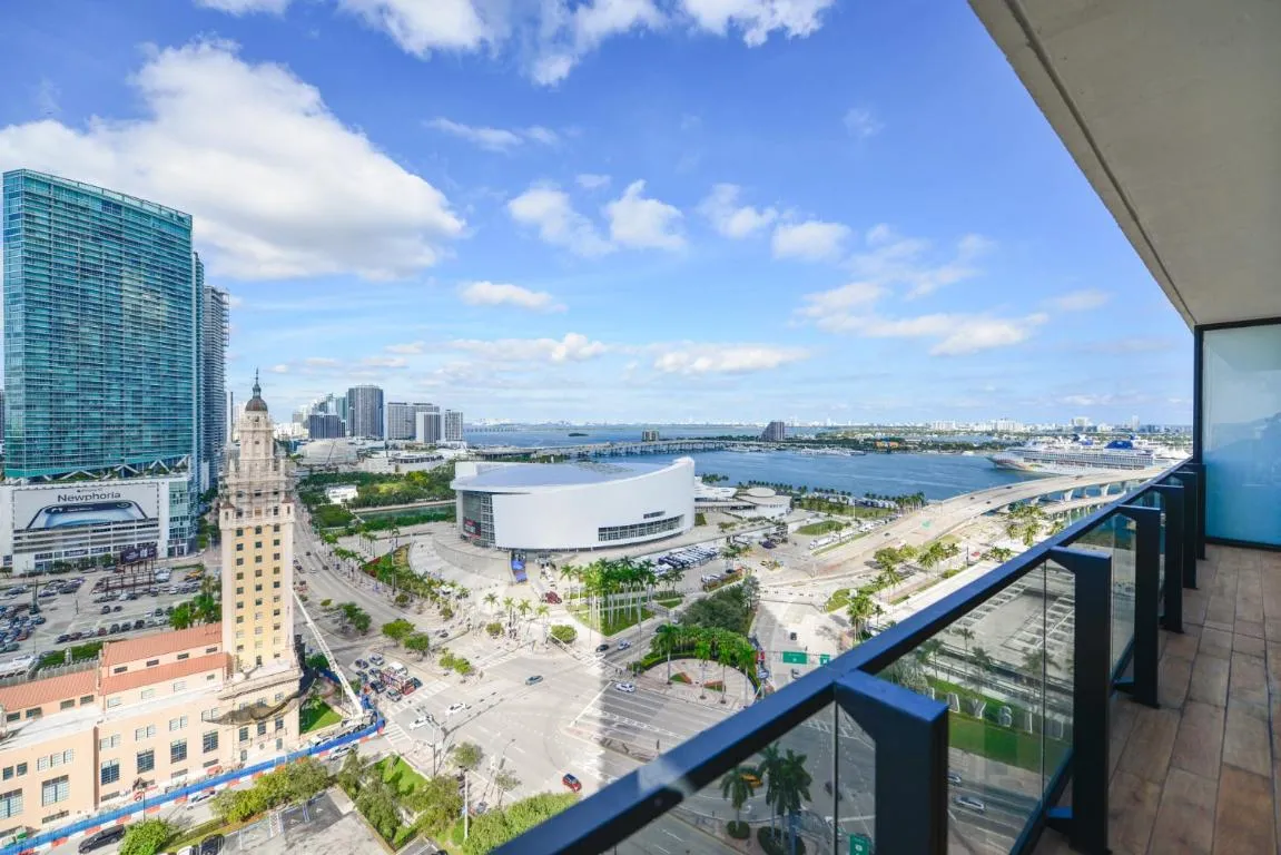 Image of Luxury 3BR Condo Ocean Views at Bayside Miami