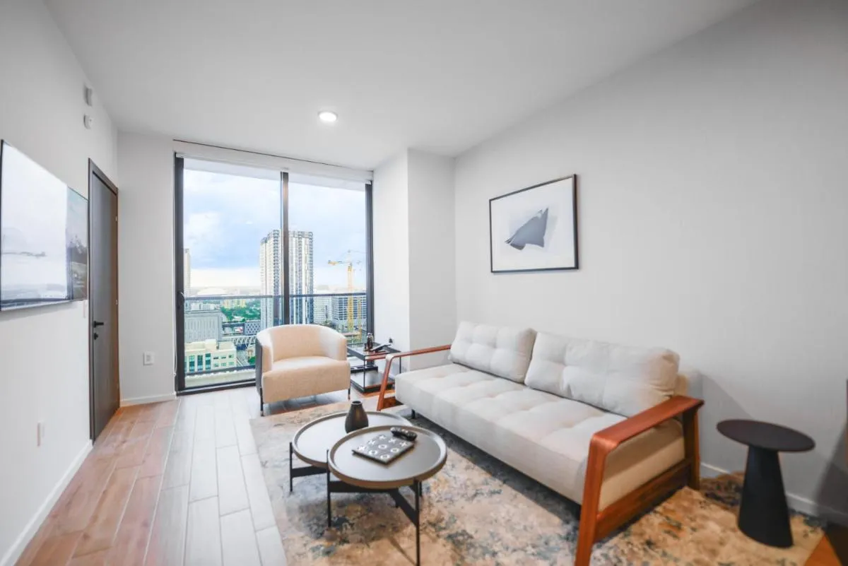 Image 1 of Luxury Condo with Amazing view Near to Bayside