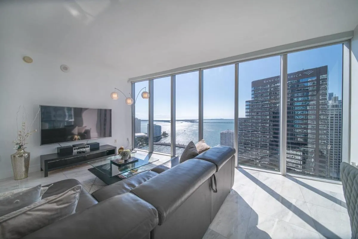 Image 5 of Luxury Ocean View 2BR Corner Unit at W residence