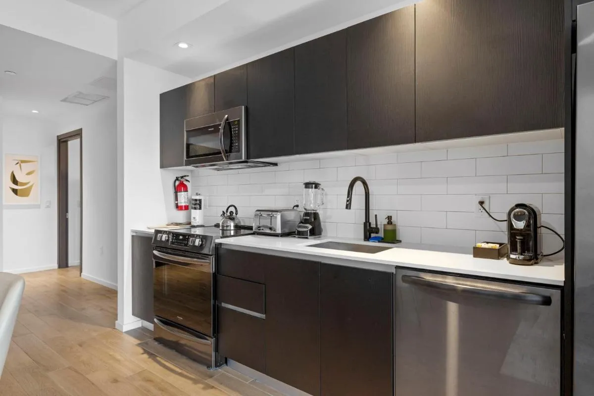 Image 6 of Luxury & Spacious 3BR Condo at Downtown Miami