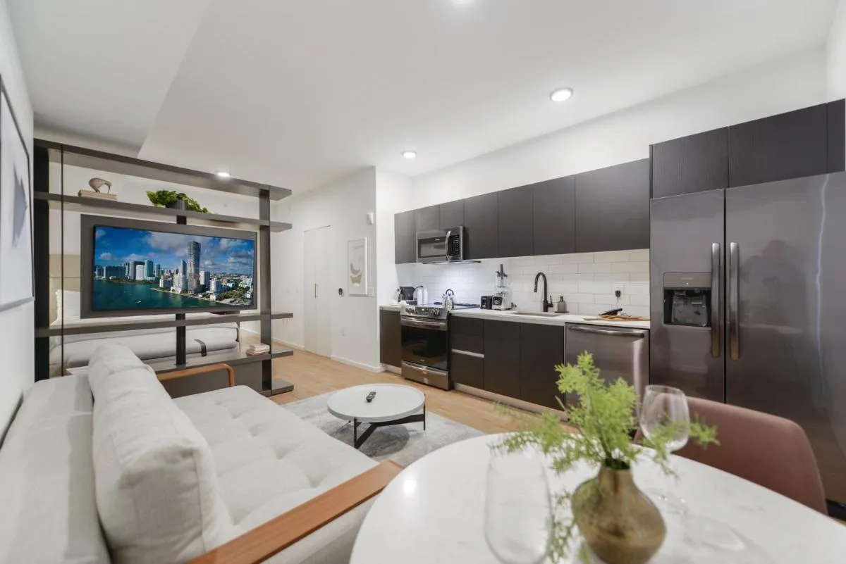 Image 1 of Luxury Studio with Bay View Near to Bayfront Park