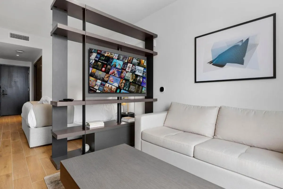 Image 5 of Luxury Studio with Magnificent Views of Miami