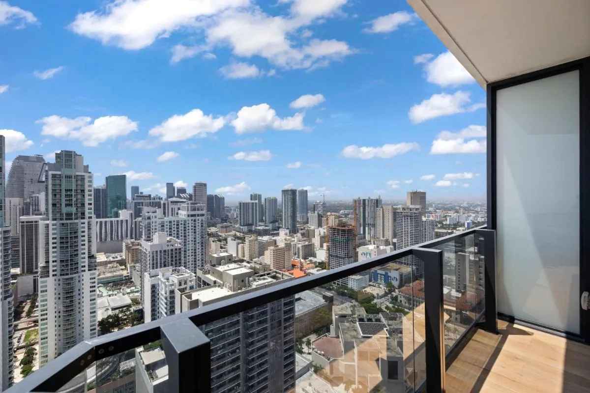 Image 6 of Luxury Studio with Panoramic City & Bay Views