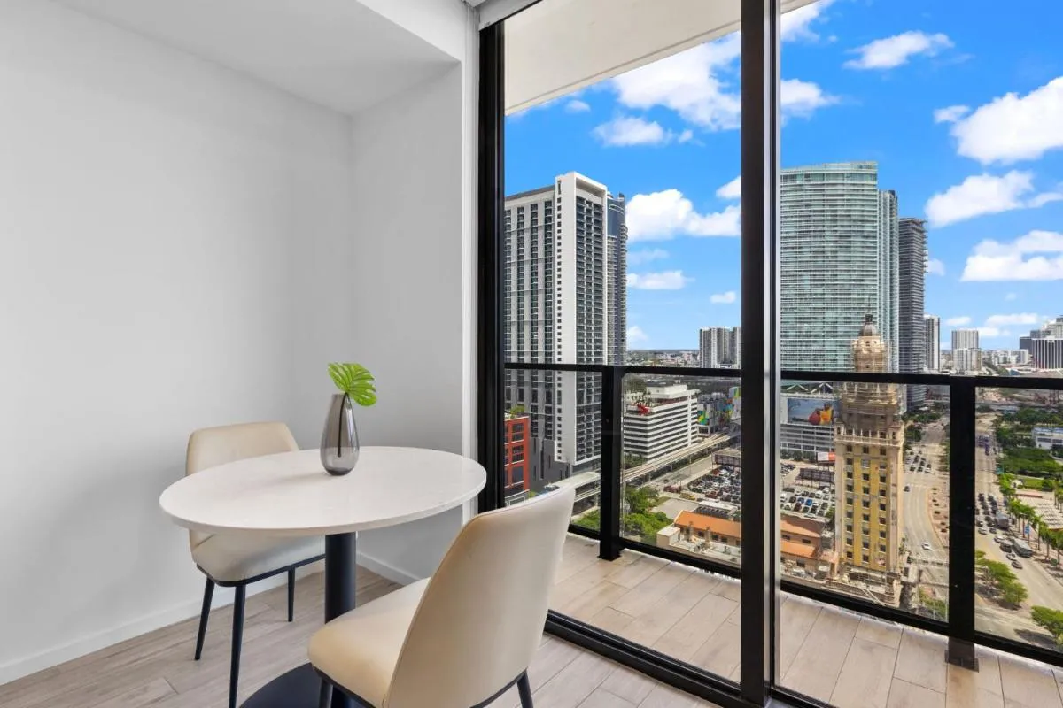Image 4 of Luxury Studio with Spectacular Views and Pool