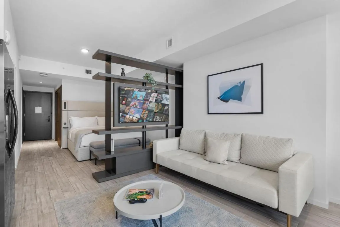 Image of Luxury Studio with Spectacular Views and Pool