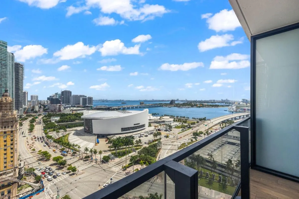Image 1 of Luxury Studio with Spectacular Views and Pool