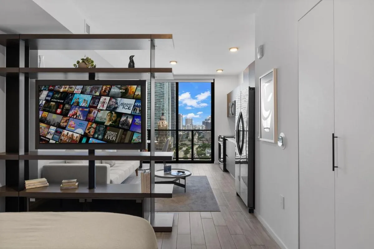 Image 2 of Luxury Studio with Spectacular Views and Pool
