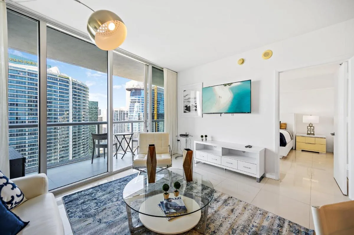 Image 5 of Majestic High Rise Unit with Ocean view