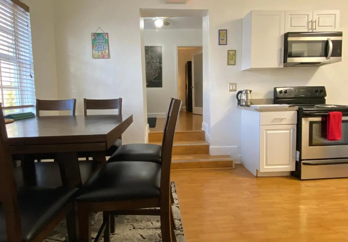 Image 2 of Miami Beach Rooms B&B