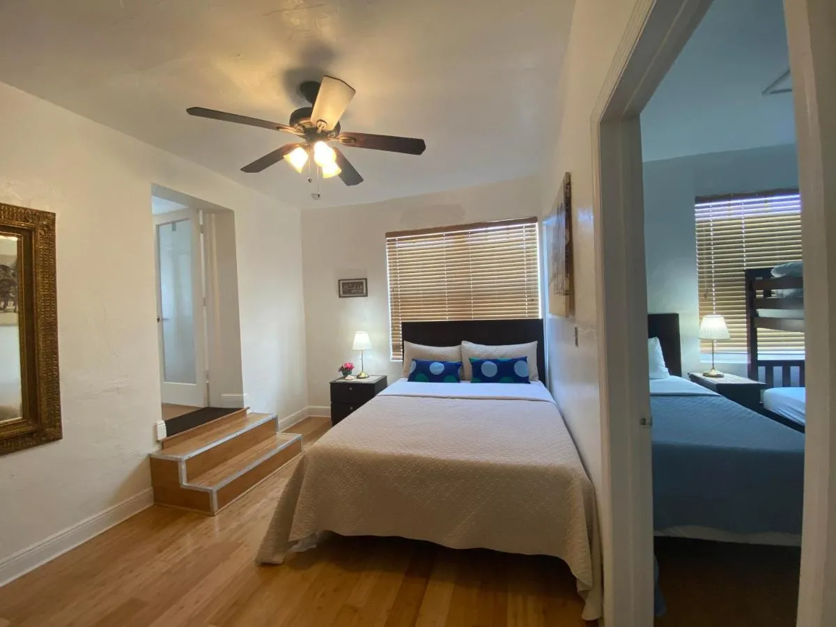 Image 1 of Miami Beach Rooms B&B