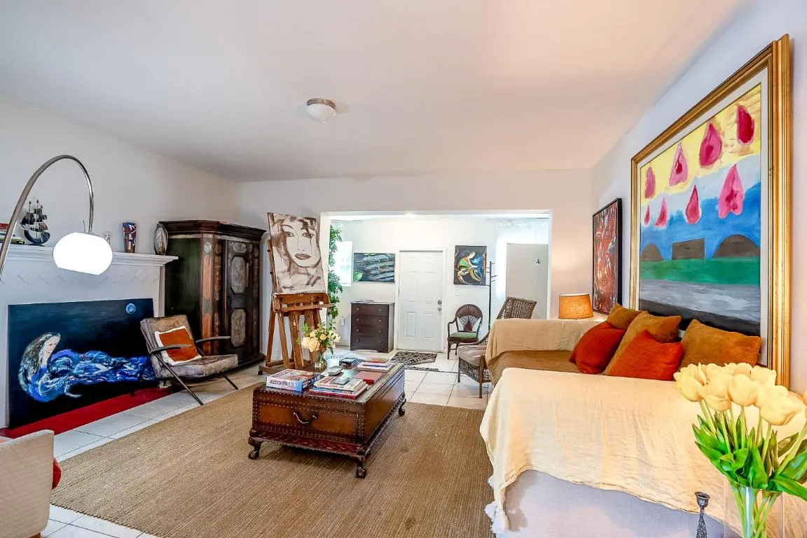 Image of Miami Cheerful 4 bedroom home with free parking
