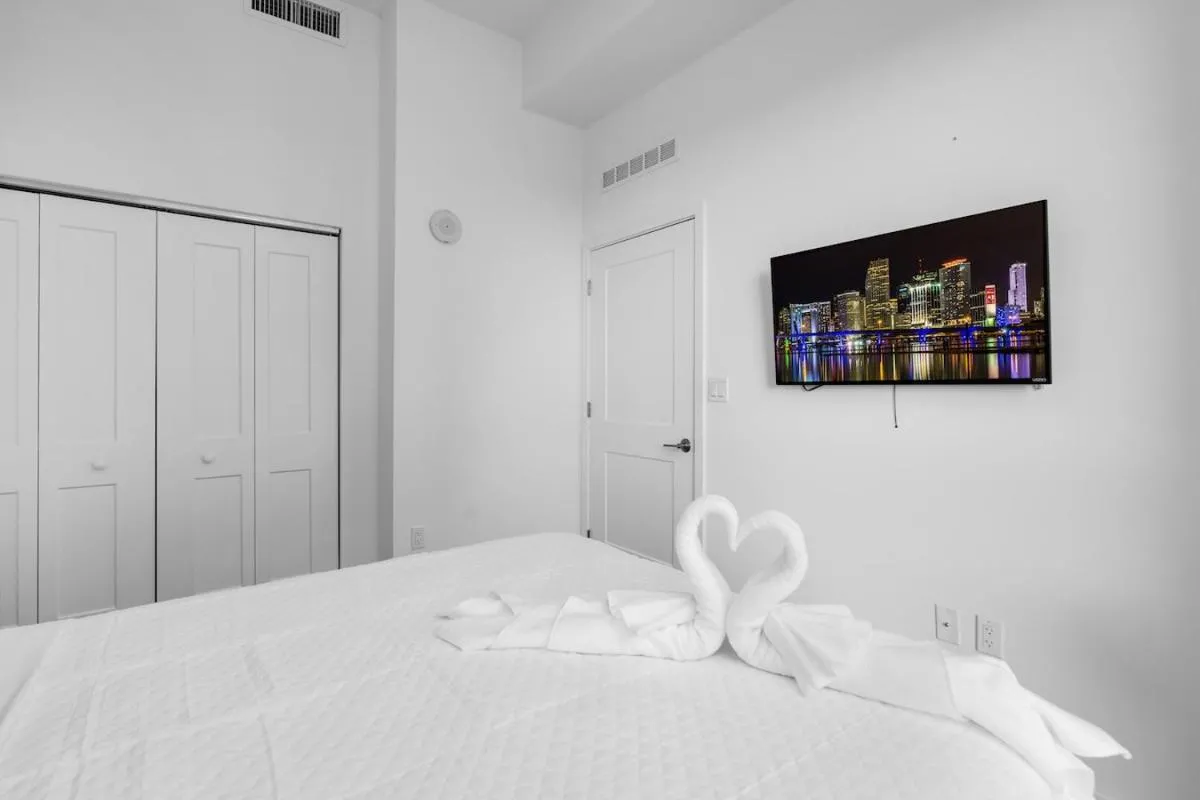 Image 1 of Miami Magic Vibrant 2 Bedroom with Free Parking