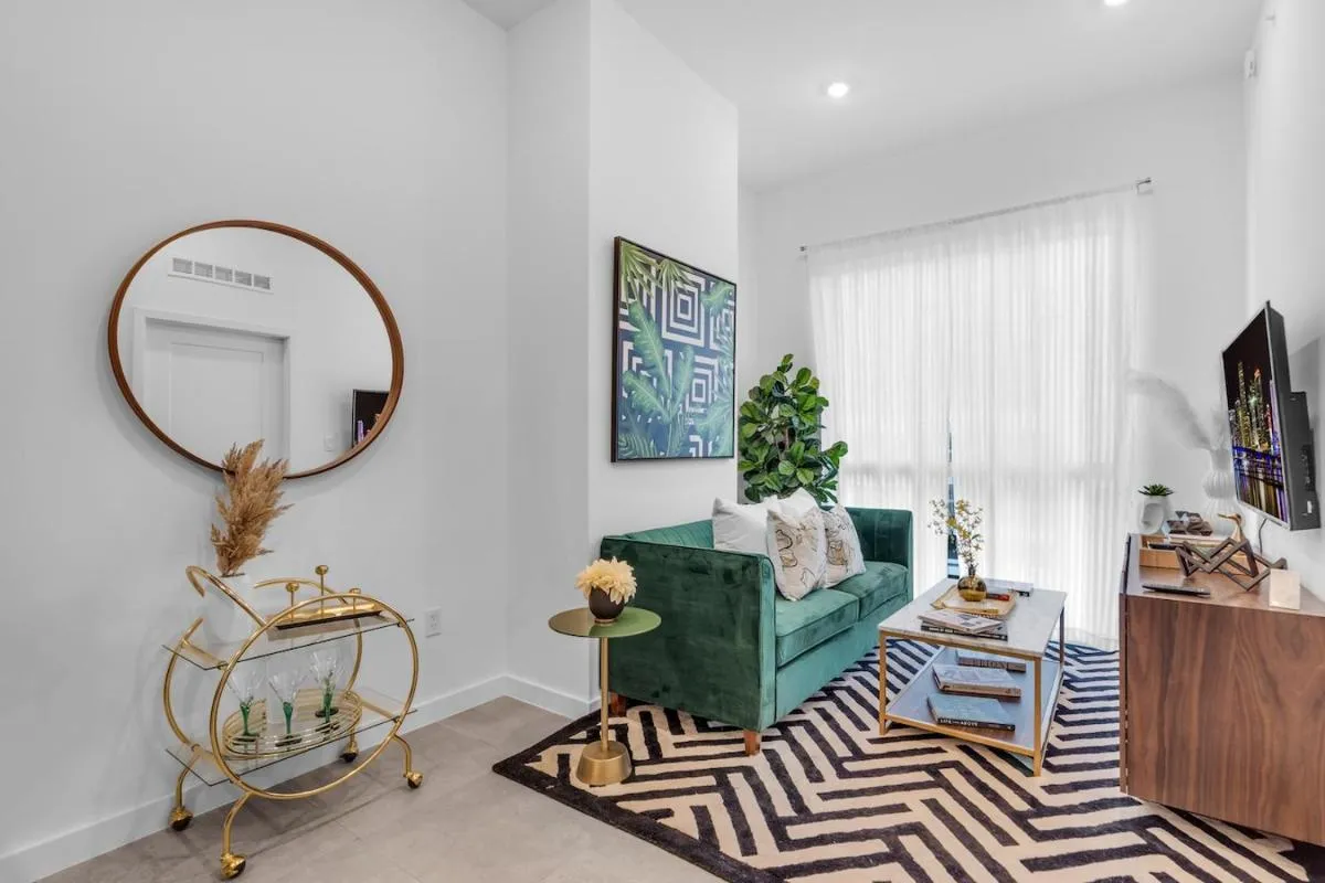 Image 6 of Miami Magic Vibrant 2 Bedroom with Free Parking