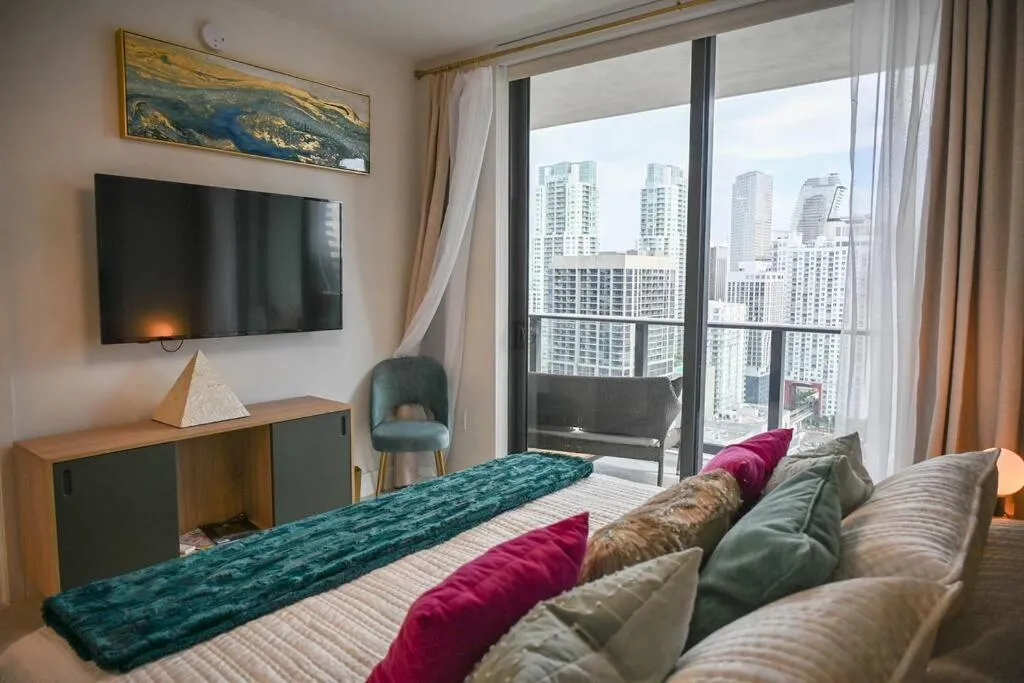 Image 2 of Miami Sky Dreams and Ocean View
