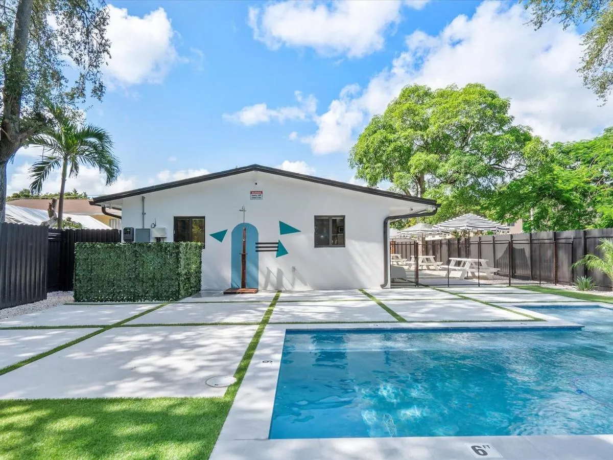 Image 3 of Miami Stay With Pool Luxury