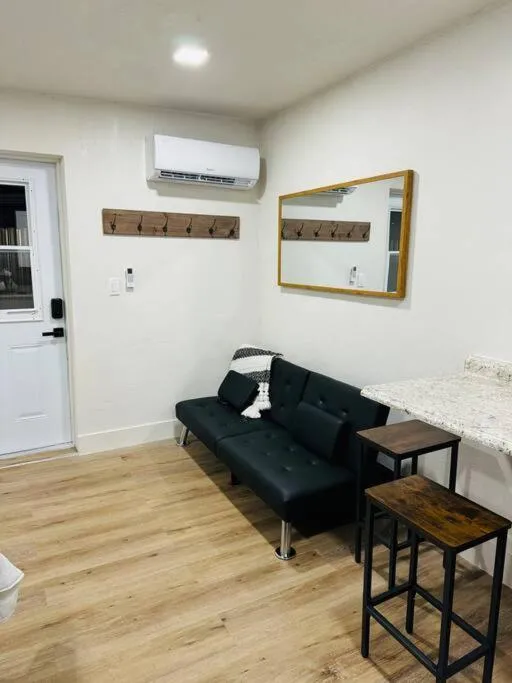 Image 4 of Miami Studio near Airport/Beach