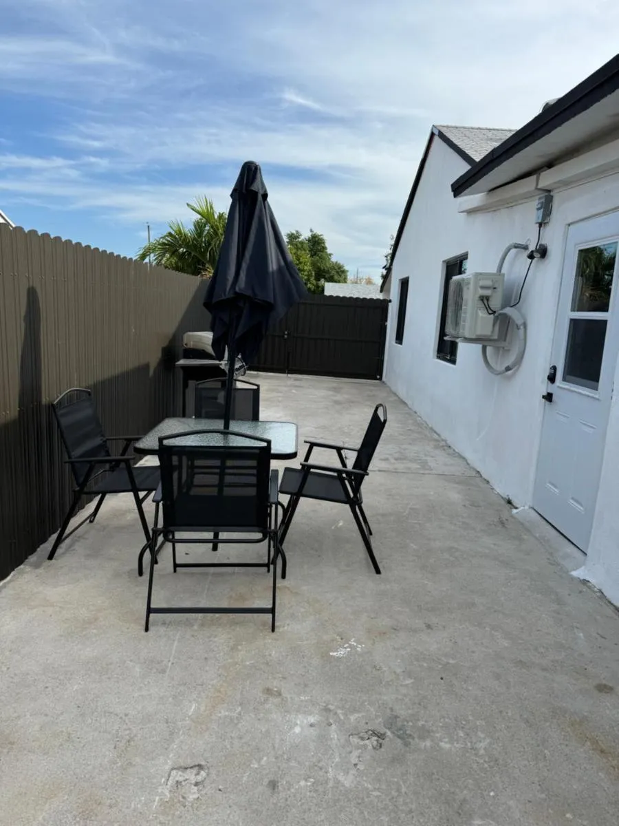 Image 2 of Miami Studio near Airport/Beach
