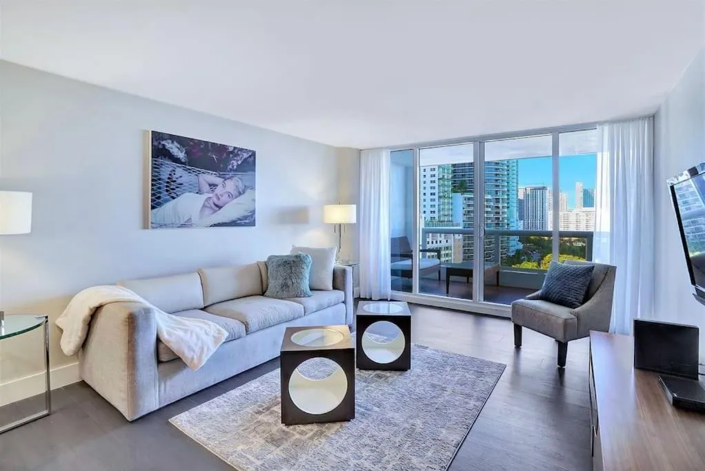 Image of Miami Vibes! Biscayne Bay Water and Park Views!
