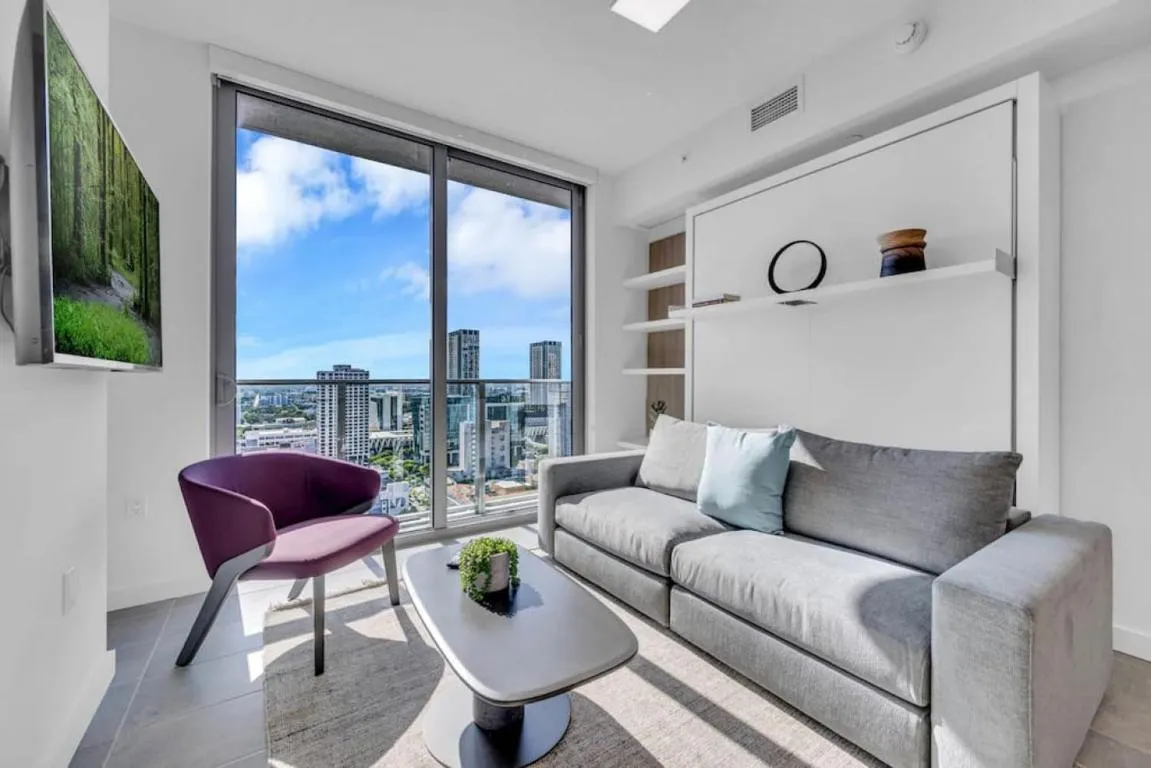 Image of Modern 1 Bed Condo across from Bayside in Downtown