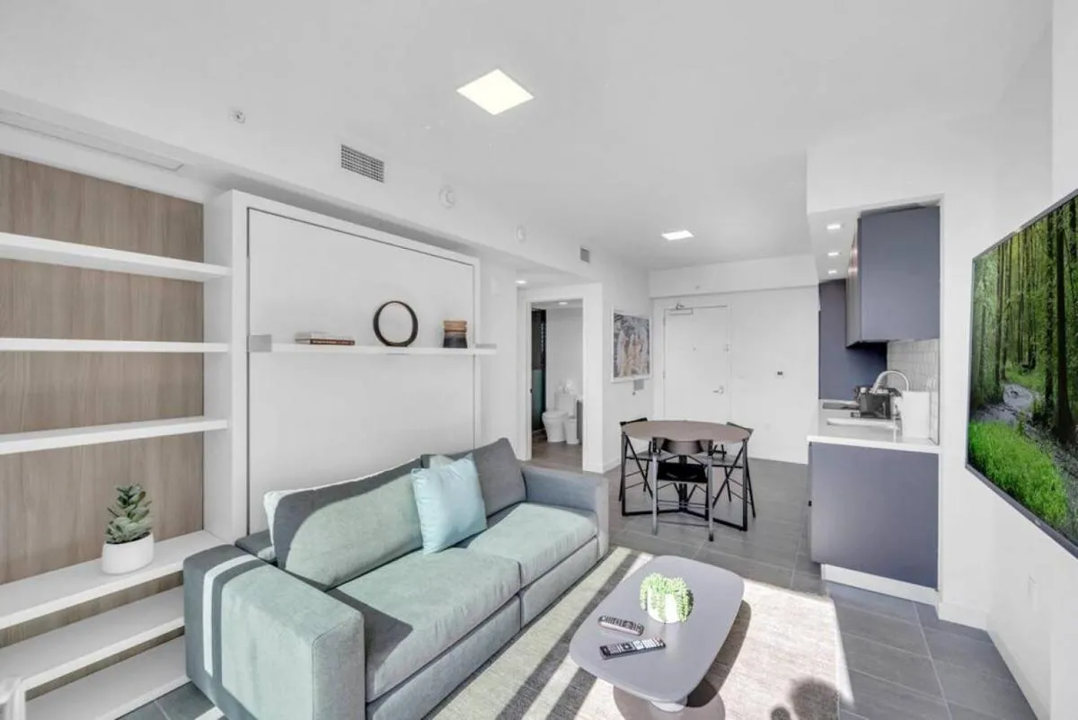 Image 5 of Modern 1 Bed Condo across from Bayside in Downtown
