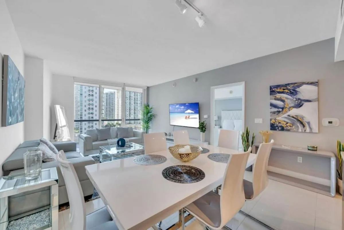 Image 3 of Modern 1 Bed ICON Brickell with Amazing Views